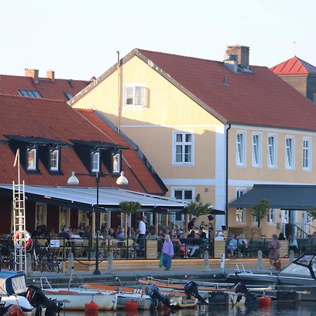 Ahus Gaestgivaregard Экстерьер фото